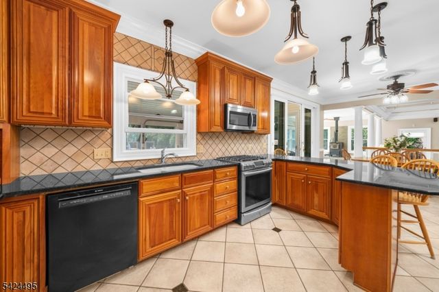 44 Country Acres Dr, Union Twp., NJ 08827