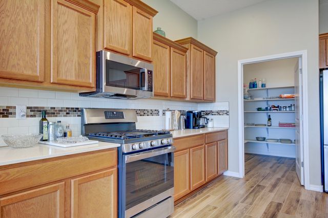 460 Rio Chama, Los Lunas, NM 87031