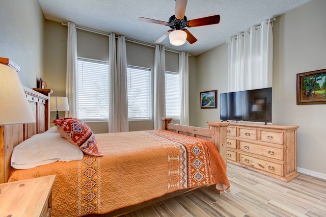 460 Rio Chama, Los Lunas, NM 87031