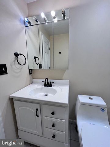 2847 LINDEN KNOLL CT, Woodbridge, VA 22191