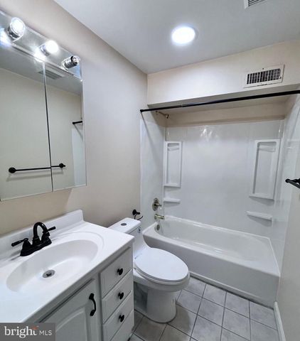 2847 LINDEN KNOLL CT, Woodbridge, VA 22191