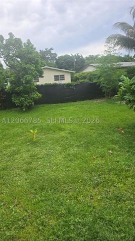 1161 NE 111th St 1, Miami, FL 33161