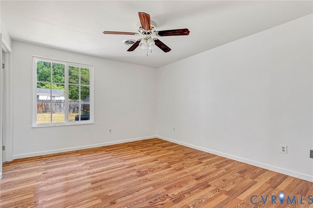 7500 Overlook Dr, Mechanicsville, VA 23111