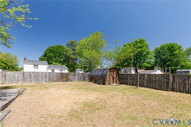 7500 Overlook Dr, Mechanicsville, VA 23111
