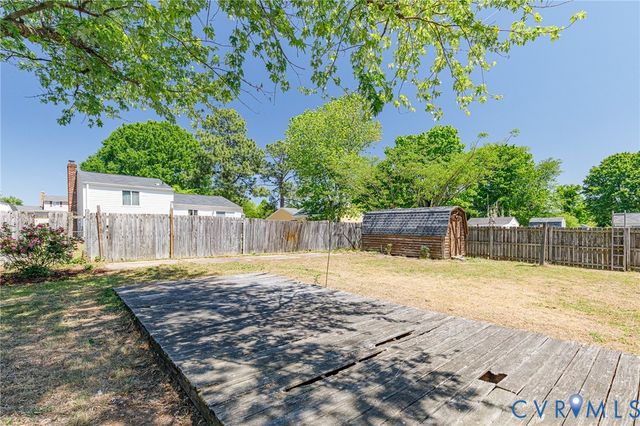 7500 Overlook Dr, Mechanicsville, VA 23111