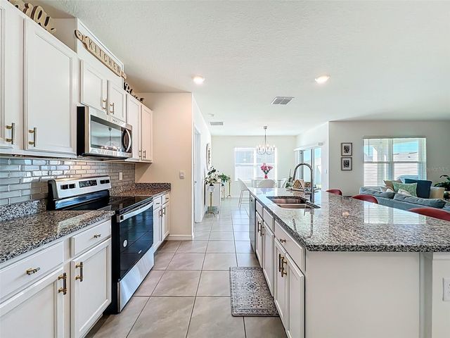 1737 AURORA RIDGE DRIVE, Zellwood, FL 32798