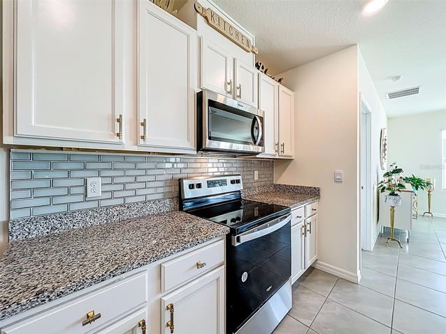 1737 AURORA RIDGE DRIVE, Zellwood, FL 32798