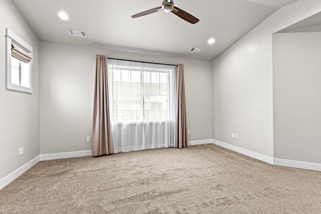 3937 Wyoming Lane, Medford, OR 97504