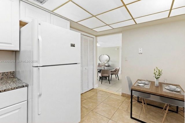 16400 Golf Club Rd 104, Weston, FL 33326