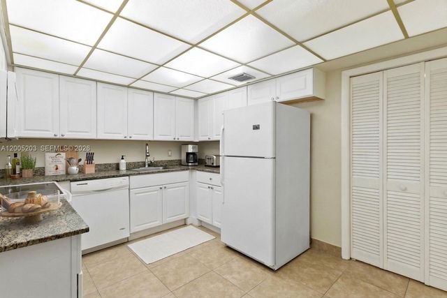 16400 Golf Club Rd 104, Weston, FL 33326