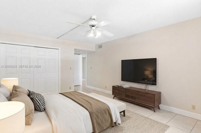 16400 Golf Club Rd 104, Weston, FL 33326