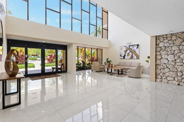 16400 Golf Club Rd 104, Weston, FL 33326