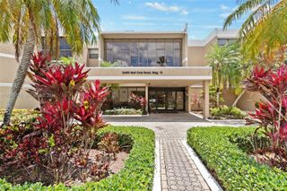 16400 Golf Club Rd 104, Weston, FL 33326