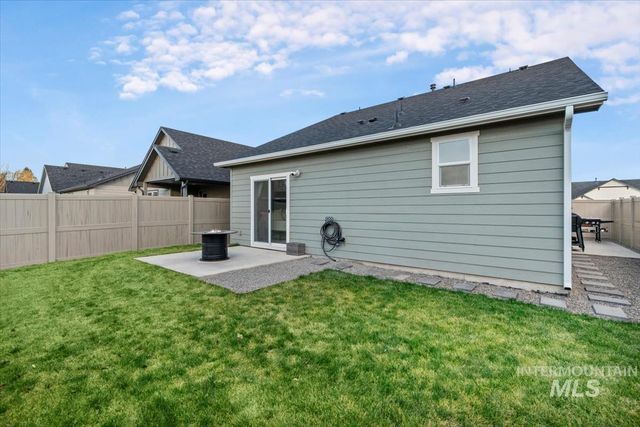 3325 NW 13th Ave, Meridian, ID 83646