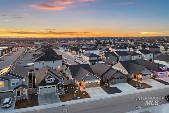 3325 NW 13th Ave, Meridian, ID 83646