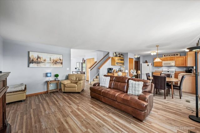 686 Glen Cove Lane, Pingree Grove, IL 60140