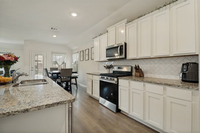 437 Forestridge Drive, Fate, TX 75087