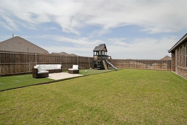 437 Forestridge Drive, Fate, TX 75087