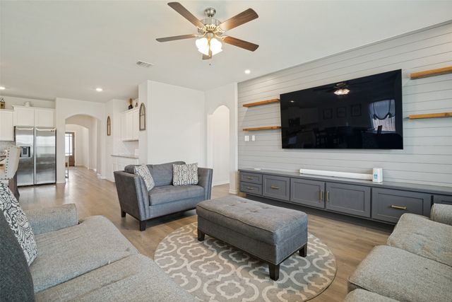437 Forestridge Drive, Fate, TX 75087