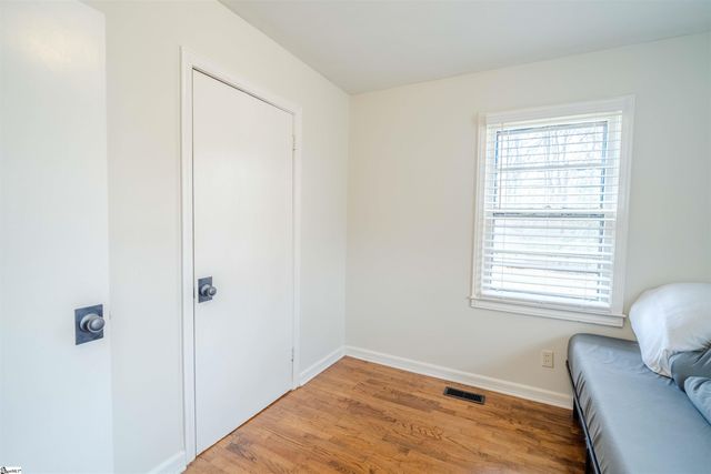 31 Pine Grove Lane, Greenville, SC 29617