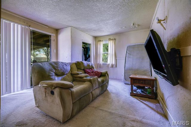 1302 Saint Raphael Street, East St Louis, IL 62206