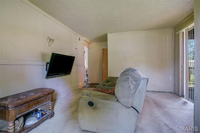 1302 Saint Raphael Street, East St Louis, IL 62206