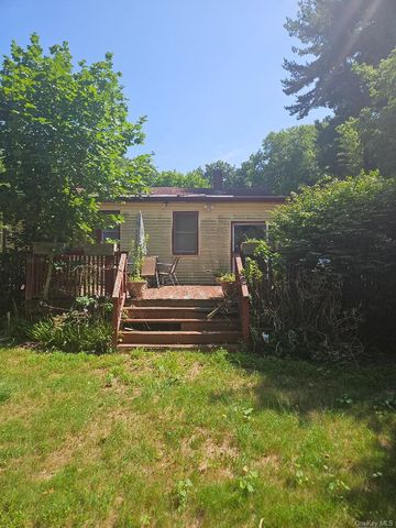 1 Winnetou Road, White Plains, NY 10603