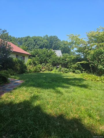 1 Winnetou Road, White Plains, NY 10603