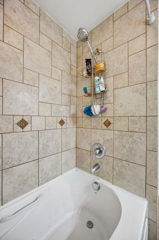 77 18th Avenue N, Fargo, ND 58102