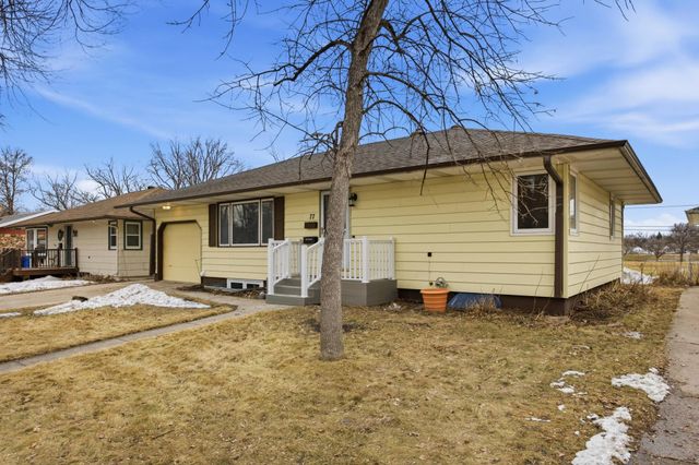 77 18th Avenue N, Fargo, ND 58102