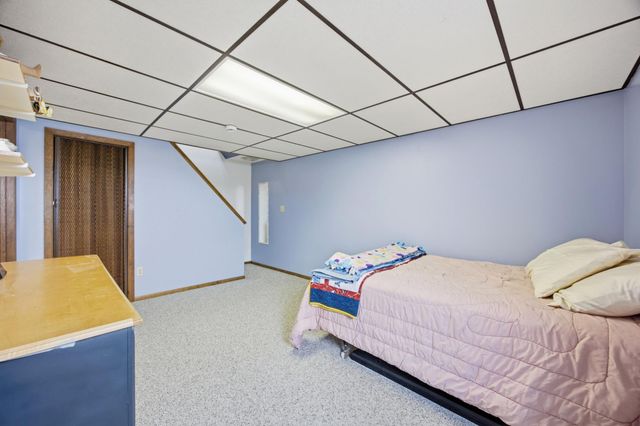 77 18th Avenue N, Fargo, ND 58102