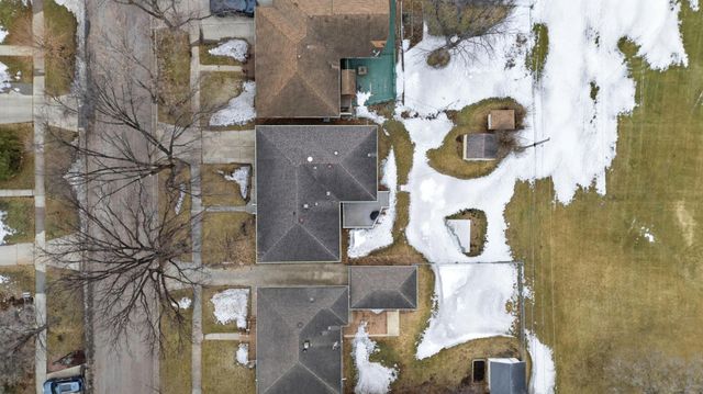 77 18th Avenue N, Fargo, ND 58102