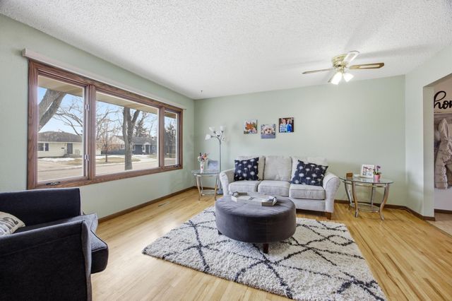 77 18th Avenue N, Fargo, ND 58102