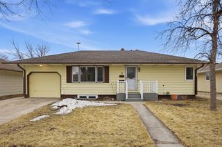 77 18th Avenue N, Fargo, ND 58102