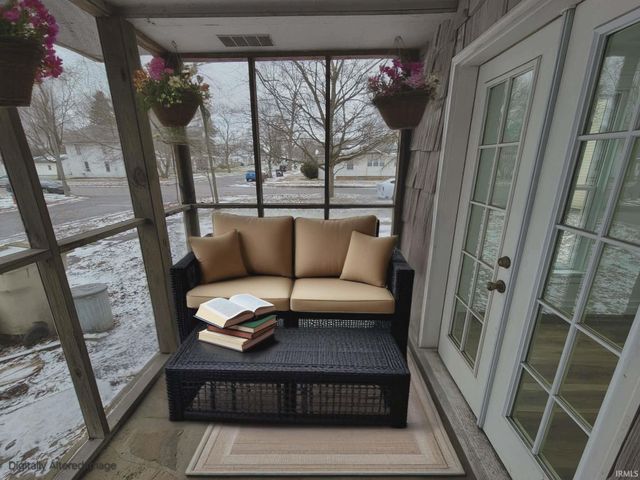 806 S 23Rd Street, South Bend, IN 46615