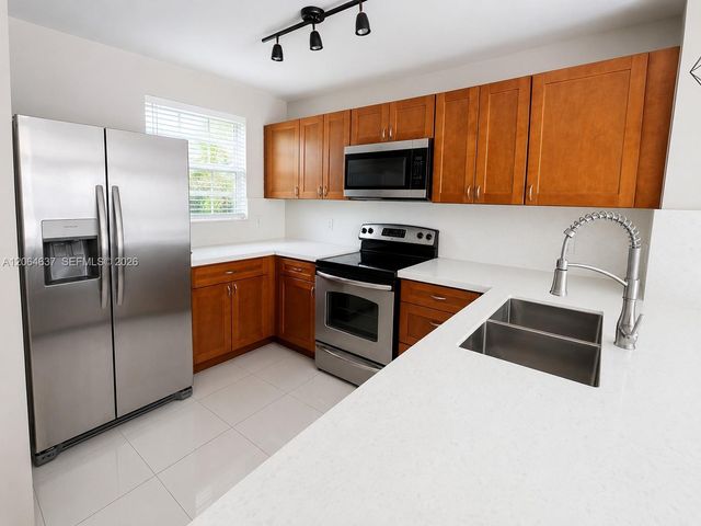 8201 Fairway Rd 8201, Sunrise, FL 33351