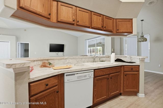 8038 Madrid Road, Weeki Wachee, FL 34613