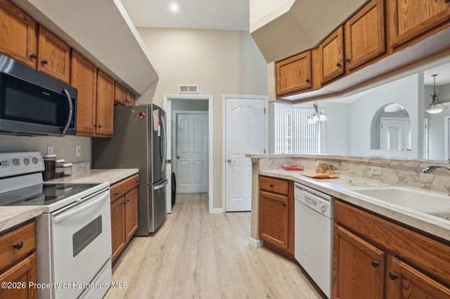 8038 Madrid Road, Weeki Wachee, FL 34613