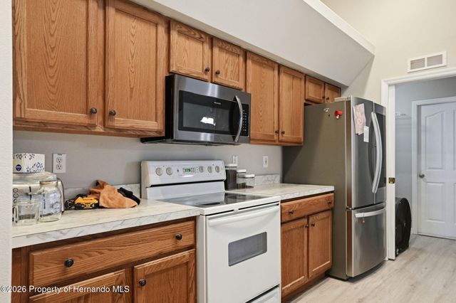 8038 Madrid Road, Weeki Wachee, FL 34613