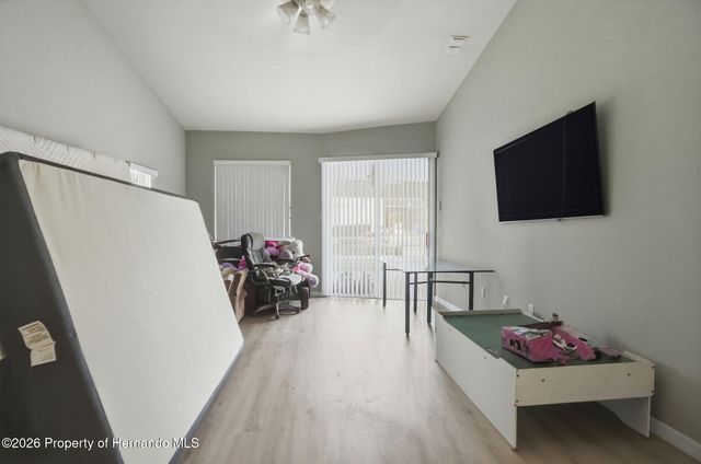 8038 Madrid Road, Weeki Wachee, FL 34613