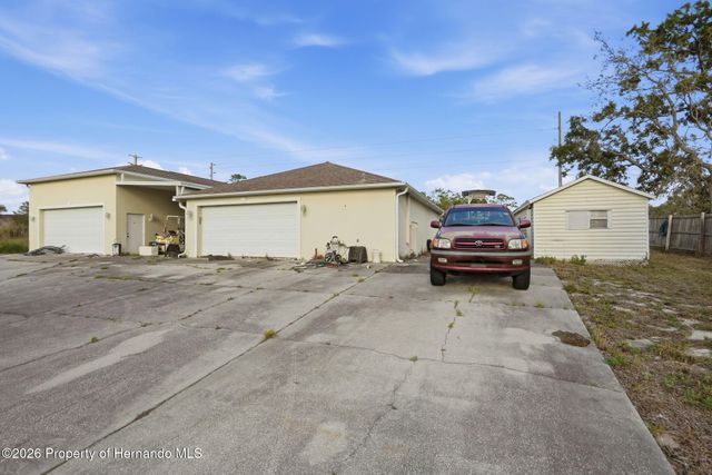 8038 Madrid Road, Weeki Wachee, FL 34613