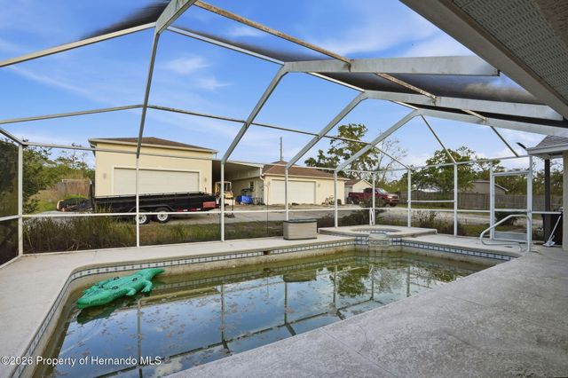 8038 Madrid Road, Weeki Wachee, FL 34613