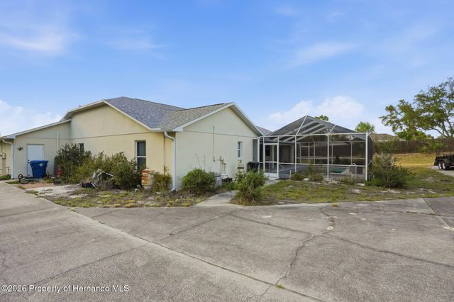 8038 Madrid Road, Weeki Wachee, FL 34613