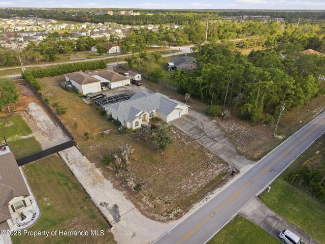8038 Madrid Road, Weeki Wachee, FL 34613