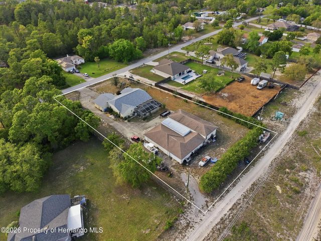 8038 Madrid Road, Weeki Wachee, FL 34613