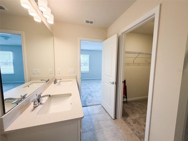 10537 GLOWING BEACON STREET, Orlando, FL 32829