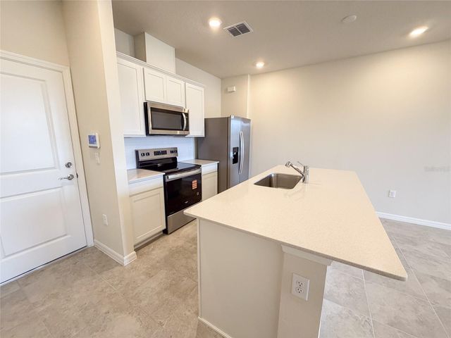 10537 GLOWING BEACON STREET, Orlando, FL 32829