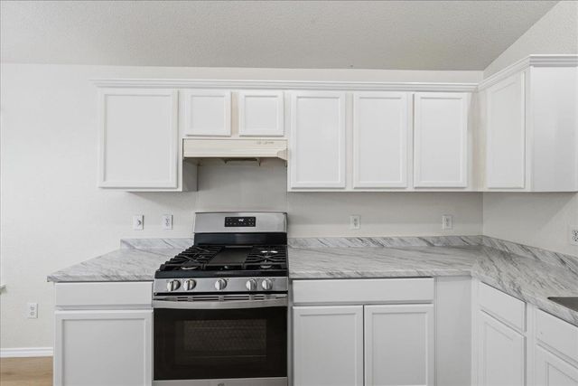 1118 Remington DR, Leander, TX 78641