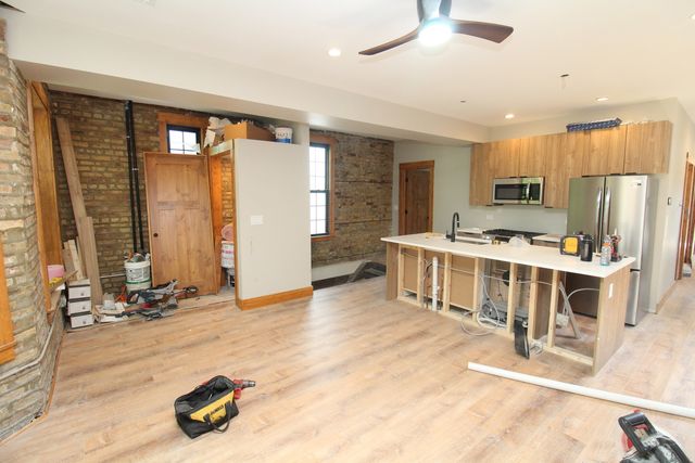 1717 N Winchester Avenue 2, Chicago, IL 60622
