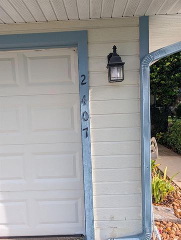 2407 SOUTH AVENUE, Leesburg, FL 34748